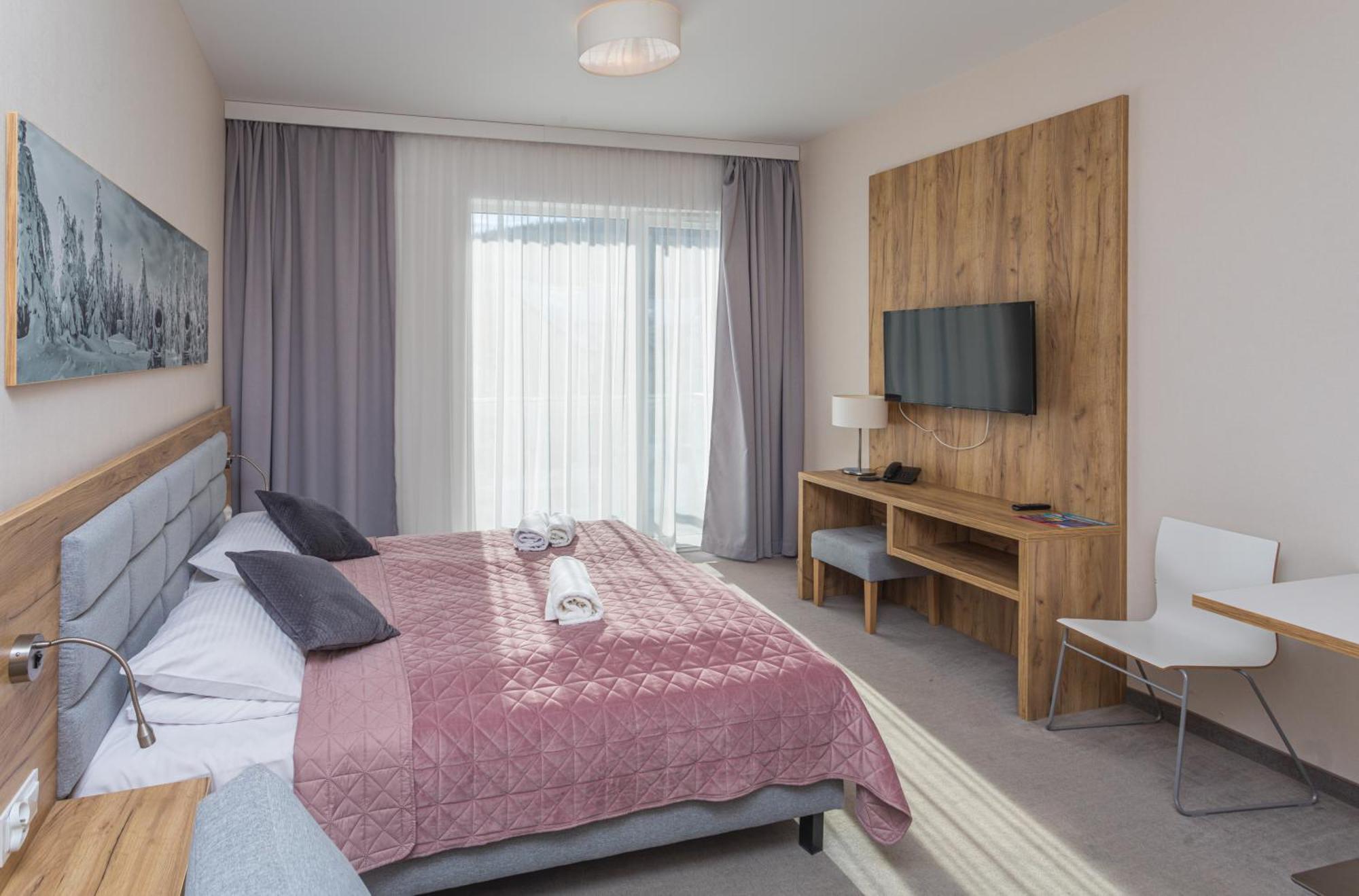 Aparthotel Apartamenty Czarna Gora 308 Шенна Екстериор снимка